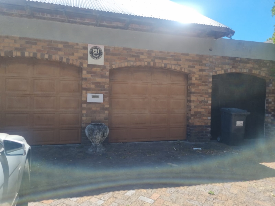 4 Bedroom Property for Sale in Elfindale Western Cape